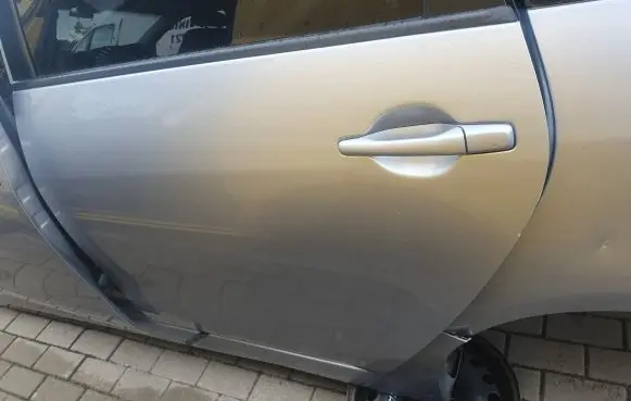 Mitsubishi Grandis Rear door