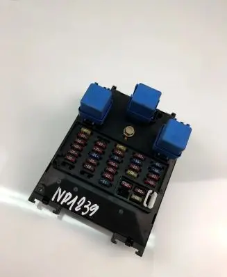 Nissan Pathfinder R50 Fuse box set 0627001