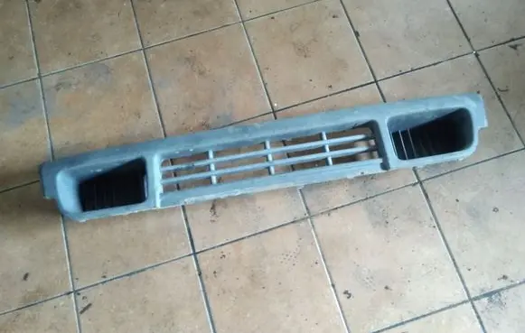 Front bumper lower grill
