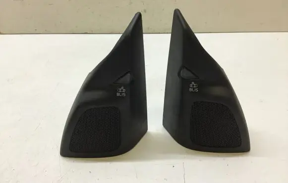 Volvo V60 Front door high frequency speaker 8635795 8635796 30781067