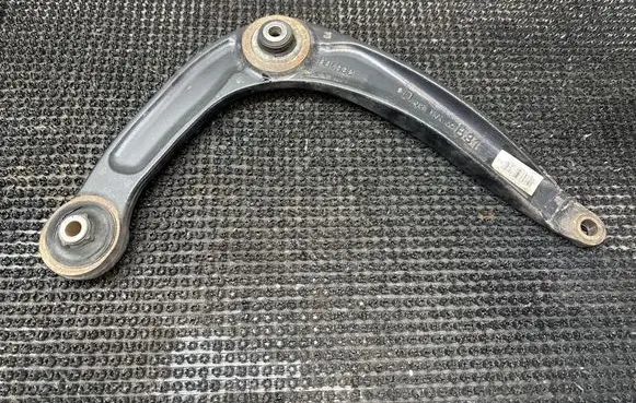Citroen DS5 Front lower control arm/wishbone 884980