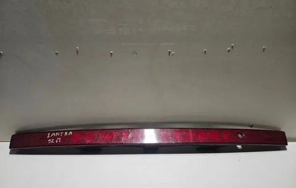 Hyundai Lantra I Trunk door license plate light bar 
