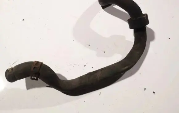 Mercedes-Benz C AMG W204 Engine coolant pipe/hose