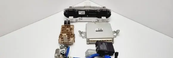 Subaru Forester SG Engine ECU kit and lock set 22611AJ010 85012SA561 88035SA060