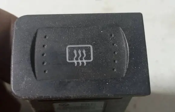 Volkswagen Golf IV Hazard light switch 1J0959621C