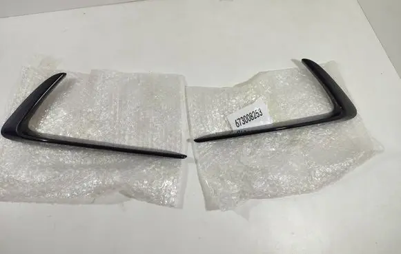 Maserati Ghibli Front bumper lower grill 673008253