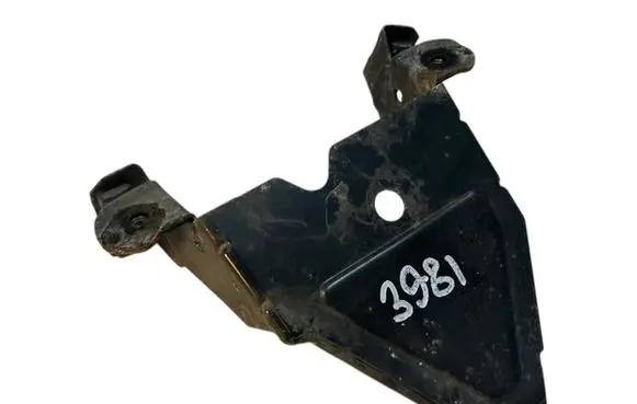 Mercedes-Benz A W169 Other engine bay part A1696220028