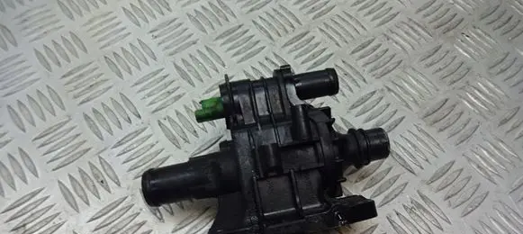 Ford C-MAX I Thermostat/thermostat housing 9647767180