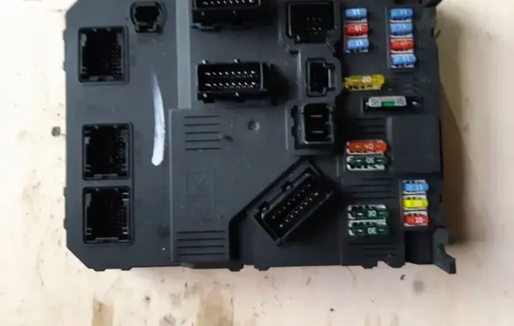 Peugeot 407 Comfort/convenience module 9662403380