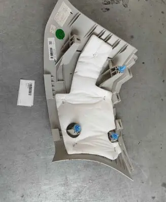 (D)pillar trim (top)