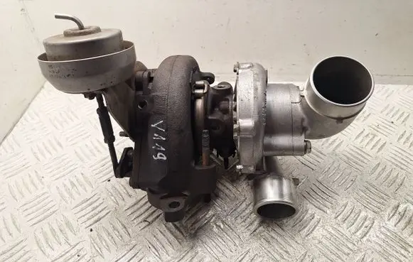 Toyota Corolla Verso AR10 Turbo 172010R022 0801310118 F50590