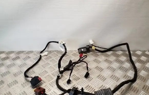 Peugeot Boxer Front door wiring loom 1376590080