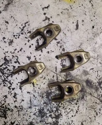 Renault Laguna III Fuel Injector clamp holder