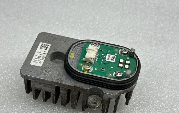 Mercedes-Benz C W205 LED ballast control module 1305715284