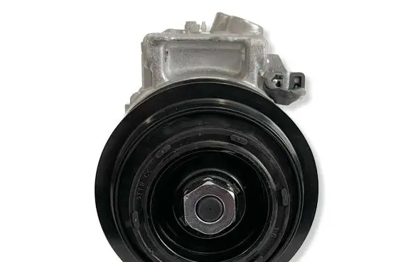 Mercedes-Benz C AMG W204 Air conditioning (A/C) compressor (pump) A0008305200