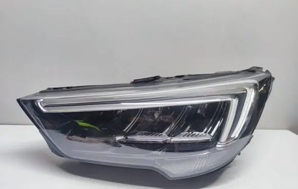 Opel Crossland X Headlight/headlamp YQ00709680