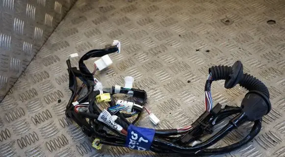 Toyota Yaris Cross Front door wiring loom/harness boot 82152-0DQ40-D