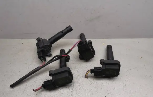 Mercedes-Benz C W203 High voltage ignition coil A0001501580 0040100042