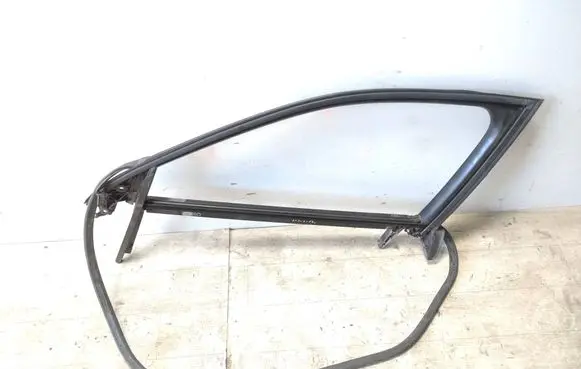 Audi A4 S4 B7 8E 8H Front door window/glass frame 8e0837629 T3046