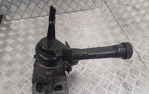 Peugeot 308cc Power steering pump 9686207080
