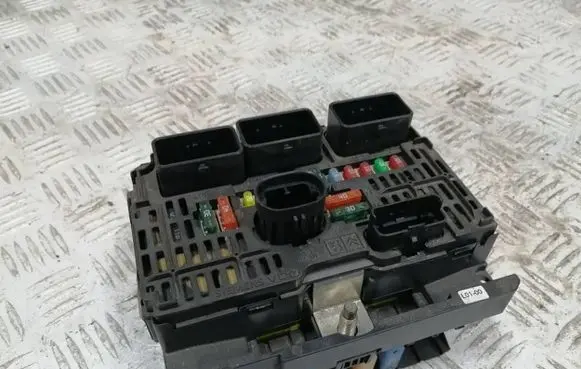 Peugeot 407 Comfort/convenience module 9661682580 S118983001P BSML0100