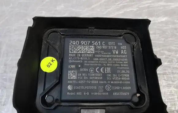 Volkswagen Polo VI Distronic sensor radar 2Q0907561C 2Q0907572B