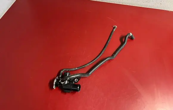 Toyota Yaris XP210 Engine coolant pipe/hose 16261K0060