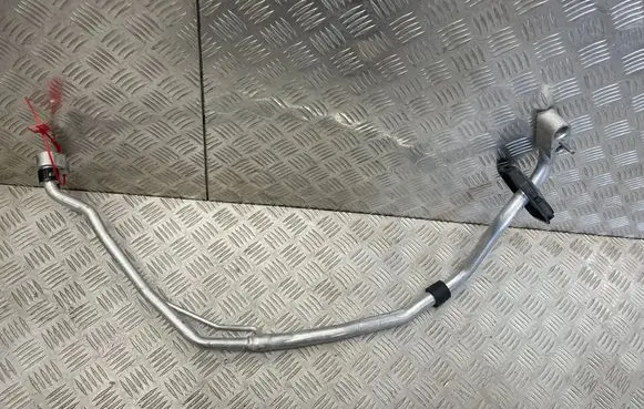Audi A4 S4 B9 Air conditioning (A/C) pipe/hose DOAUDIA4B920TDI 8W0816738Q