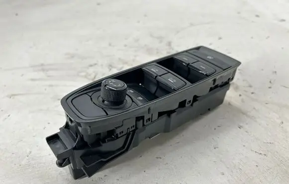 Subaru Forester SK Electric window control switch 83071SJ900 7650P2P11