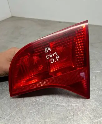 Audi A4 S4 B7 8E 8H Tailgate rear/tail lights 8E9945094