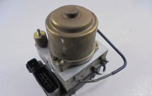 Mitsubishi Pajero Pinin ABS Pump 81900-7100