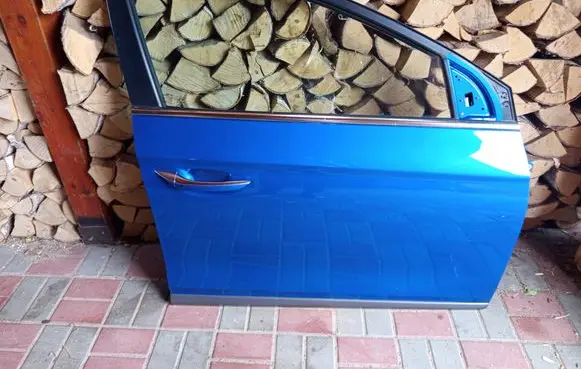 Hyundai Ioniq Front door