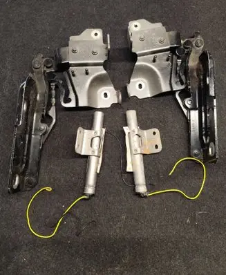 Peugeot 408 P54 Engine bonnet/hood hinges 9830840580 9830840680