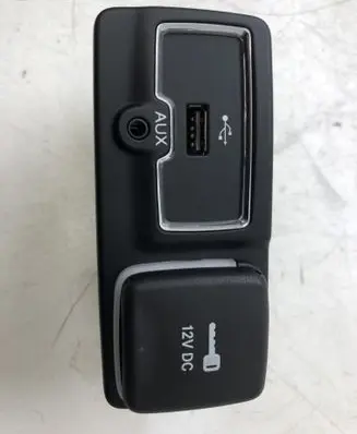 Jeep Renegade AUX in-socket connector 735604055