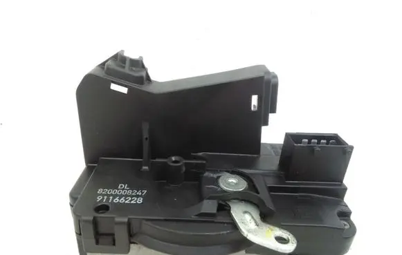 Opel Vivaro Front door lock 91166228 8200008247