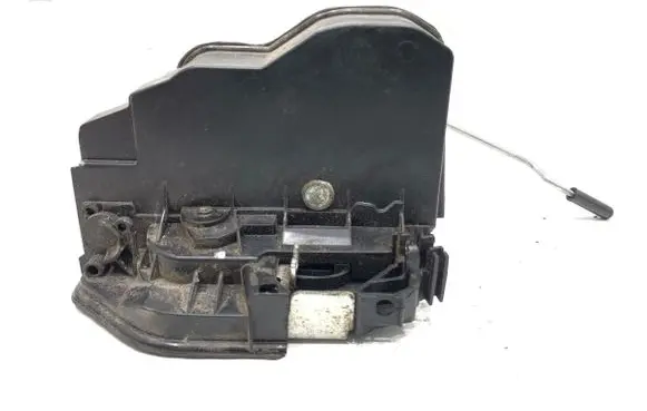 BMW 5 E60 E61 Front door lock 7167074