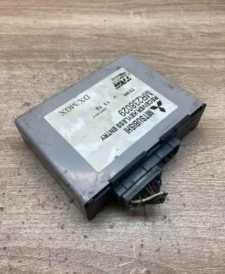 Mitsubishi Space Star Door central lock control unit/module MR238029 72165