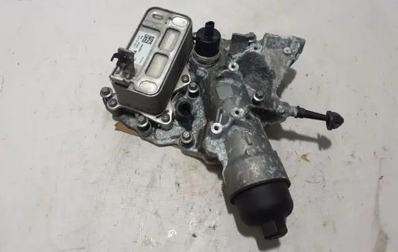 Mercedes-Benz C W206 Oil filter mounting bracket A6541800410
