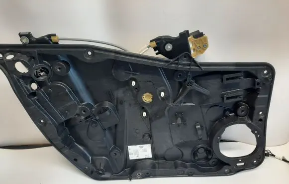 Mercedes-Benz CLA C117 X117 W117 Front window lifting mechanism without motor A1177220170