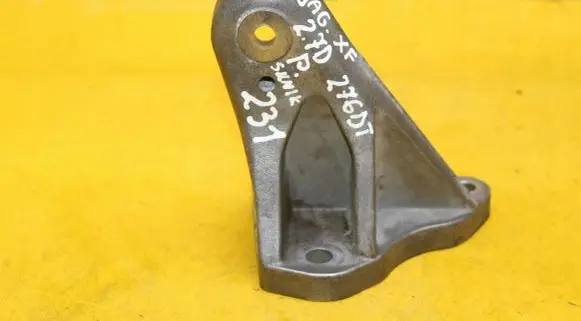 Jaguar XF X250 Engine mounting bracket 5R836037BB