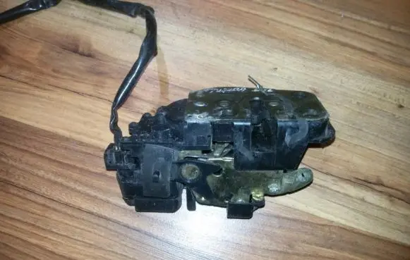 Mazda 626 Rear door lock