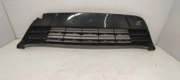 Toyota Verso Front bumper lower grill 531120f070
