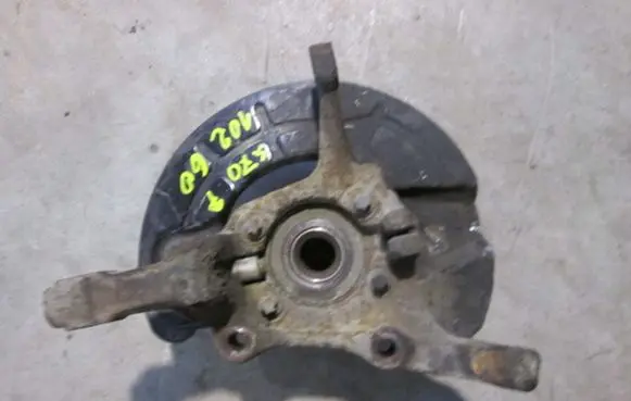 Volvo S70 V70 V70 XC Front wheel hub spindle knuckle