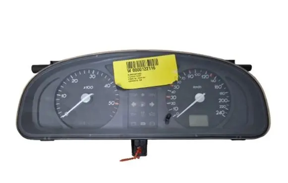 Renault Laguna II Speedometer (instrument cluster) 8200170297