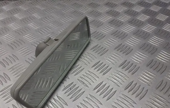 Skoda Octavia Mk2 (1Z) Rearview mirror trim E9014022