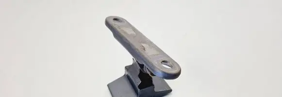BMW 5 F10 F11 Front door lower hinge 7199575