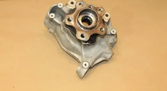 BMW 2 G42 Front wheel hub spindle knuckle 6893967