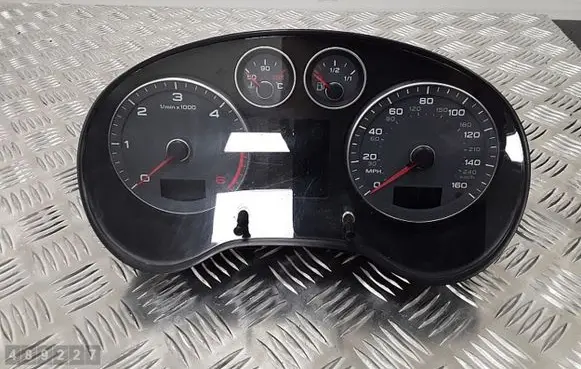 Audi A3 S3 A3 Sportback 8P Speedometer (instrument cluster) 8P0920983