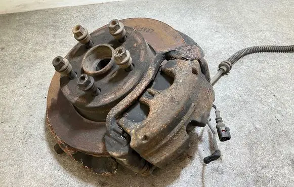 Volkswagen Crafter Front wheel hub spindle knuckle