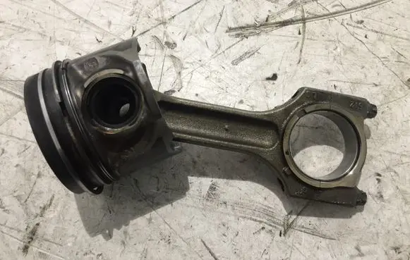 BMW X5 E70 Piston with connecting rod 174 84L107